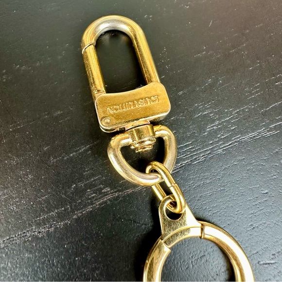 Louis Vuitton gold keychain key clip or bag charm - Picture 5 of 6